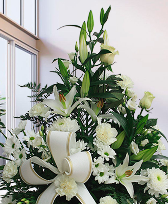 Flores blancas para difuntos de Madrid